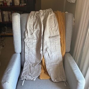 Abercrombie & Fitch Cargo Pants in Light Green